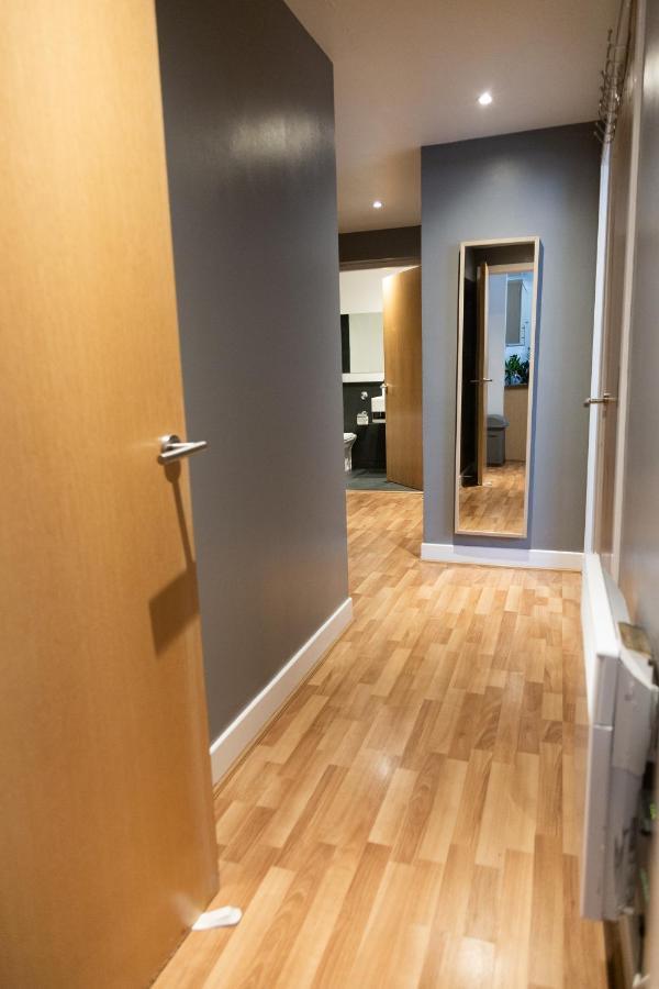 Modern Merchant City Apartment By George Square Glasgow Exterior photo