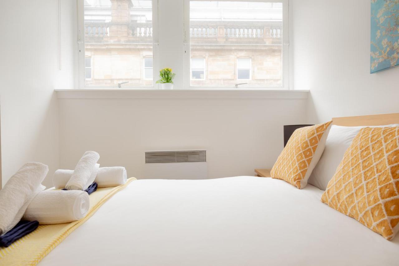 Modern Merchant City Apartment By George Square Glasgow Exterior photo